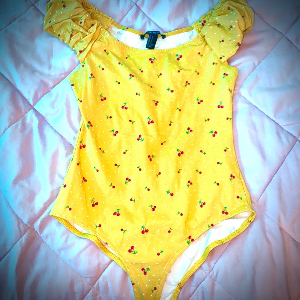 CHEERY PRINT POLKADOT YELLOW BODYSUIT RUFFLESLEEVE